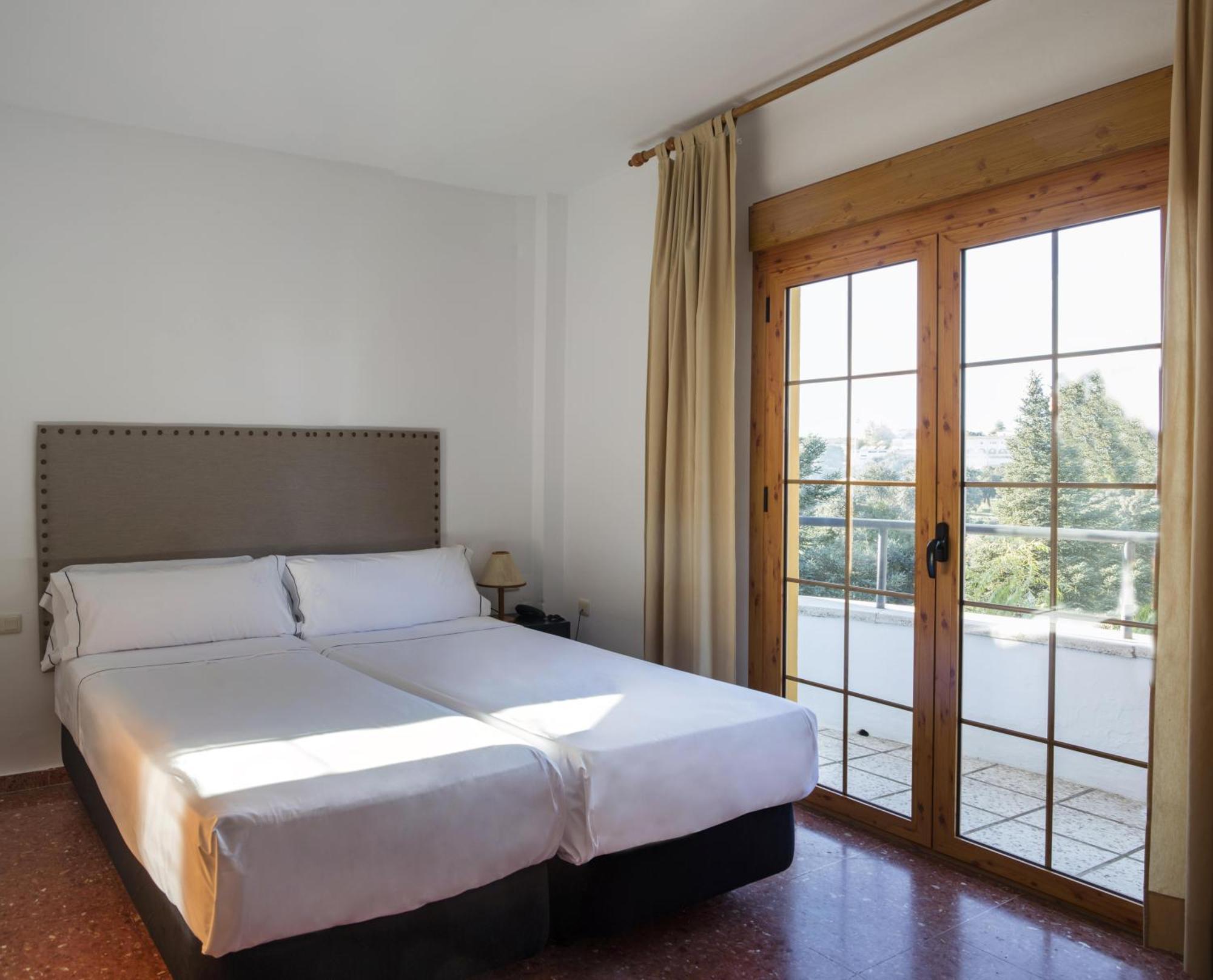 Hotel Tugasa El Almendral Setenil De Las Bodegas ภายนอก รูปภาพ